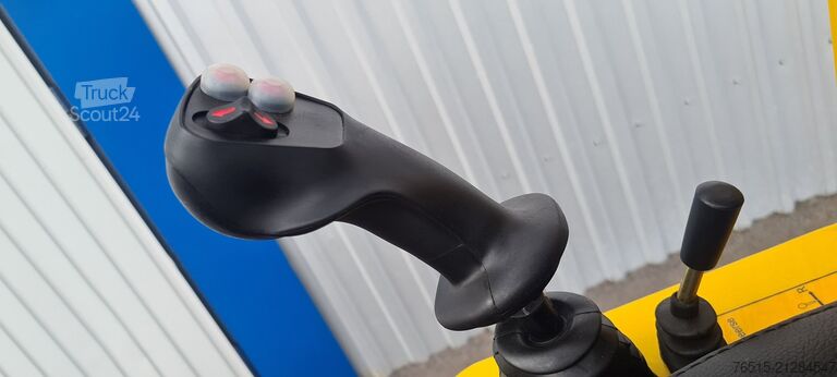 Yard loader Eurotrac W11 Kabine Schneeschild 1,60m