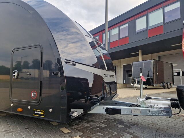 مقطورة ناقلة سيارات Brian James Trailers Race Sport 2025 550x210cm Neu verfügbar