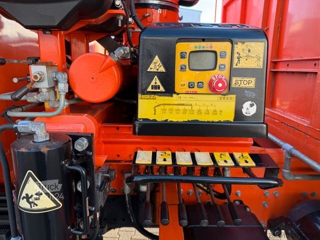 Kravas automašīnai uzstādīts celtnis RENAULT Premium Lander Pritsche mit Kran FASSI