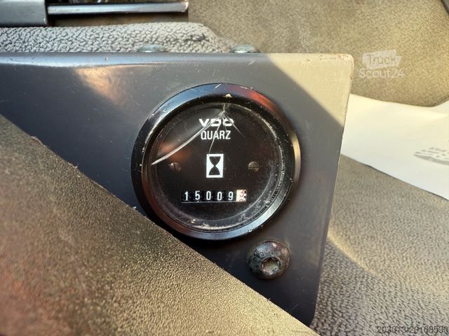 Automobilis ar plakanu platformu RENAULT Premium Lander Pritsche mit Kran FASSI