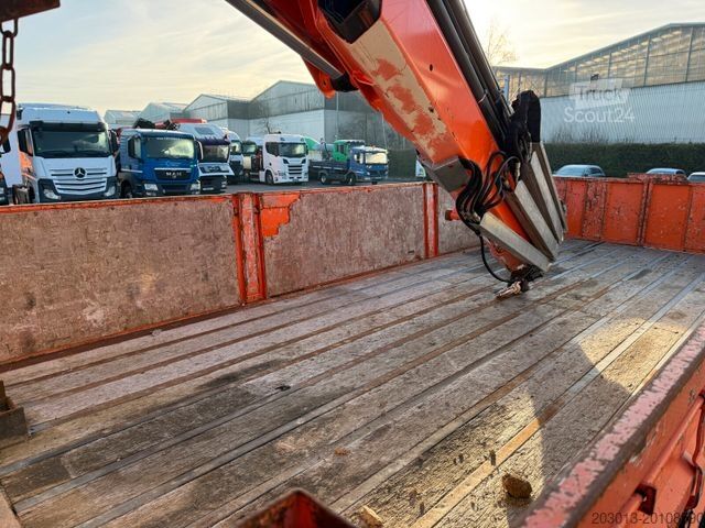 Automobilis ar plakanu platformu RENAULT Premium Lander Pritsche mit Kran FASSI