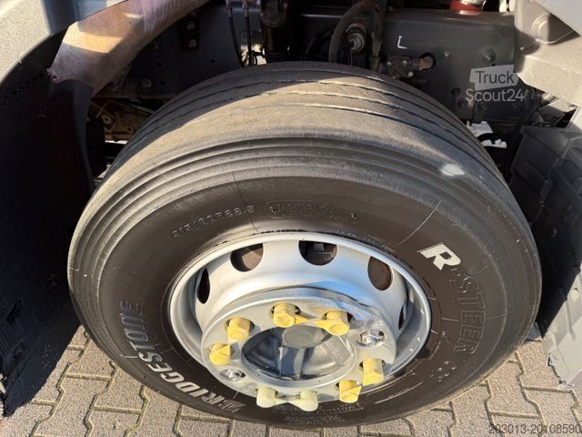 Tovornjak s ploščadjo RENAULT Premium Lander Pritsche mit Kran FASSI