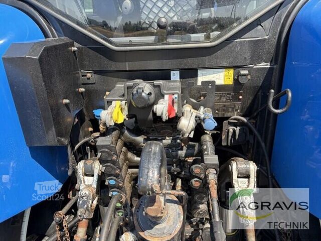 Traktor New Holland T 6.180 DYNAMIC COMMAND