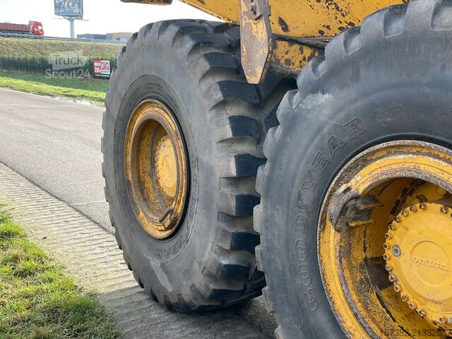 Véhicule à benne Volvo A30G