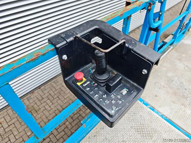 Žirklinis keltuvas Genie GS 4390 4x4