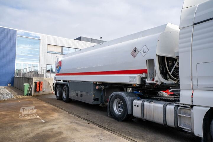 Tanklaster EKW EKW-ROC32T2D - 32 000 L/5 comp.