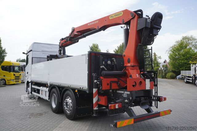 Platform met kraan Mercedes-Benz Actros 2545 MP5 / 90 tho. km / Palfinger