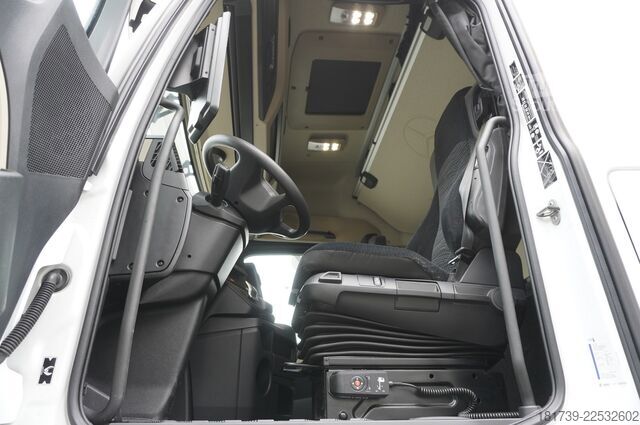 Platform met kraan Mercedes-Benz Actros 2545 MP5 / 60 tho. km / Palfinger