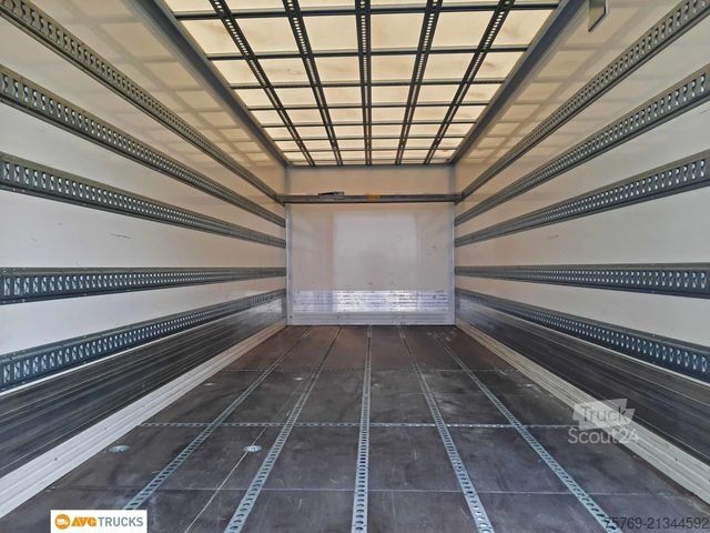 LKW mit Kofferaufbau MERCEDES-BENZ 1524 L Koffer 7,35 m mit Tür + LBW 2t