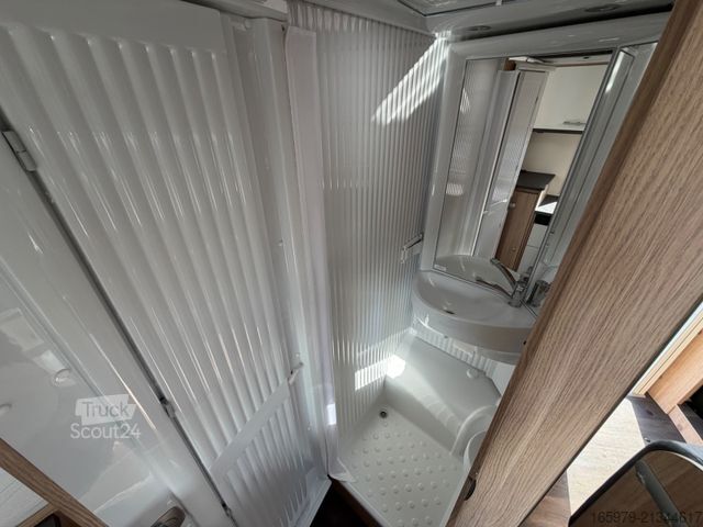 Yarı entegre karavan SUNLIGHT V66