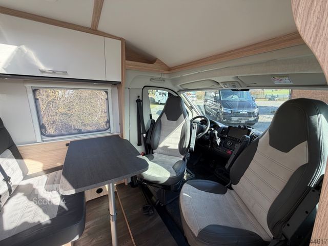 Yarı entegre karavan SUNLIGHT V66