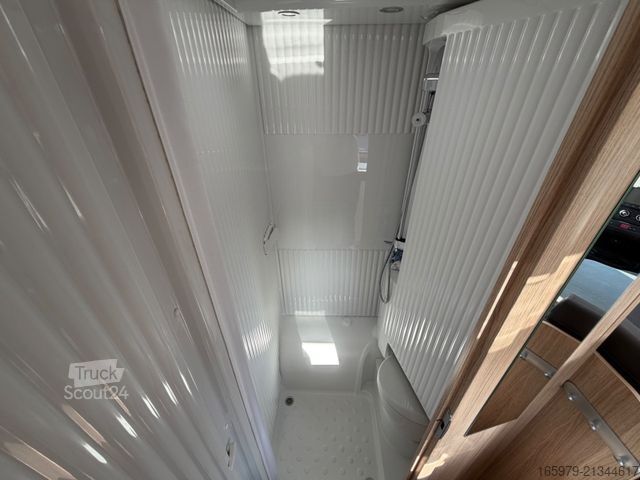 Yarı entegre karavan SUNLIGHT V66