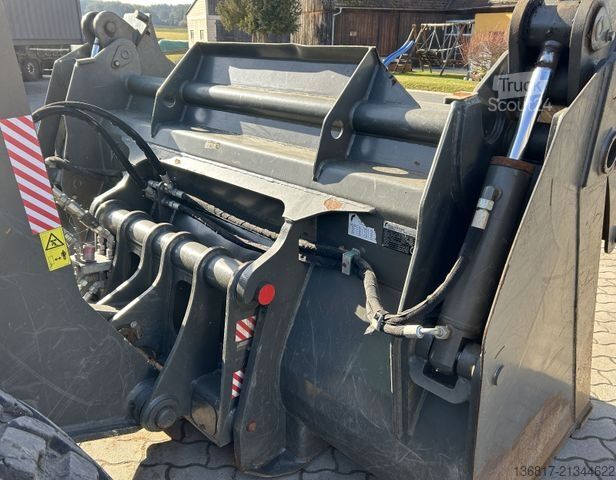 Teleskopinis krautuvas SENNEBOGEN 355 E MULTICAB Zusatzhydr. Greifschaufel 2,50 m³