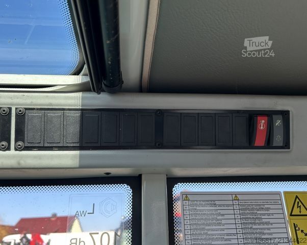 Teleskopinis krautuvas SENNEBOGEN 355 E MULTICAB Zusatzhydr. Greifschaufel 2,50 m³