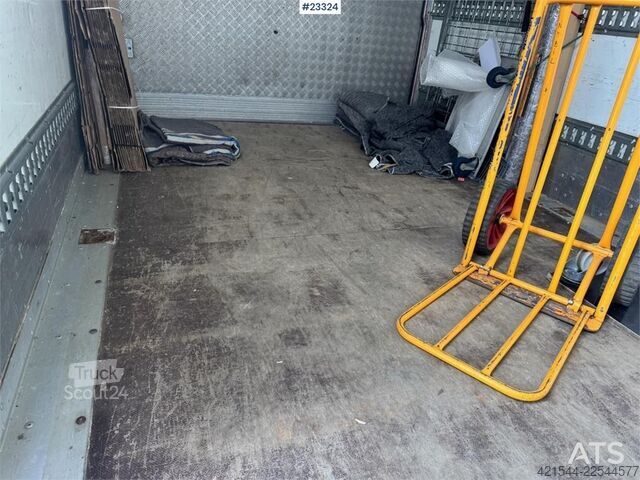 عربة ستيشن واغن ذات سقف مرتفع Ford Transit 8-pallet box truck – repair object