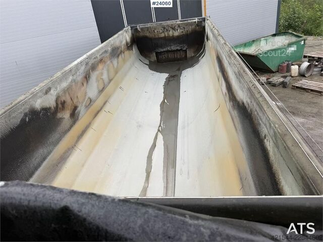 Kipper Carnehl tip semi with new chapel