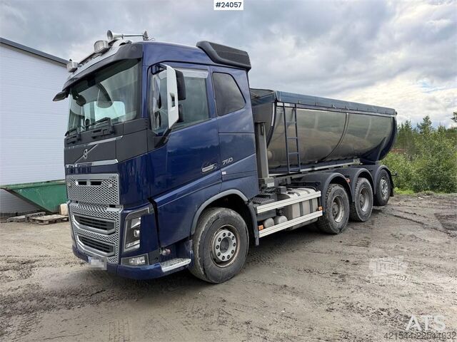 Kipper Volvo FH16 8x4 Tipper Truck with Asphalt Body and Stone