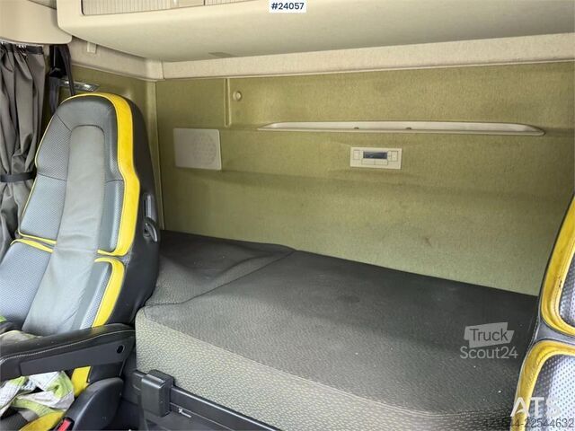 Damperli kamyon Volvo FH16 8x4 Tipper Truck with Asphalt Body and Stone