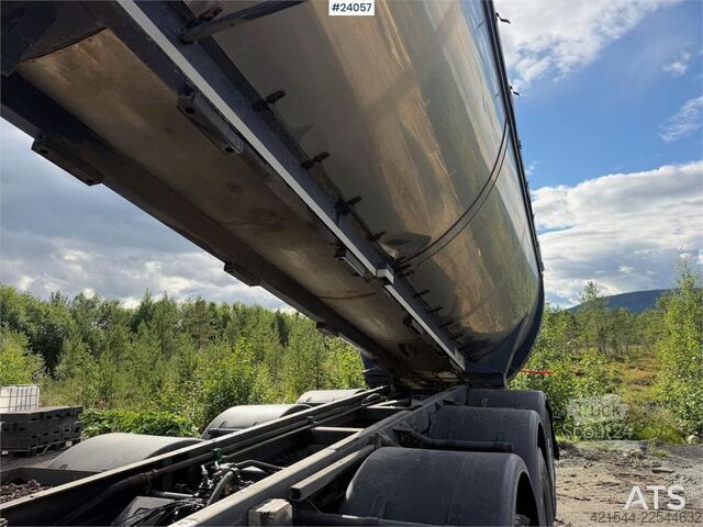 Damperli kamyon Volvo FH16 8x4 Tipper Truck with Asphalt Body and Stone