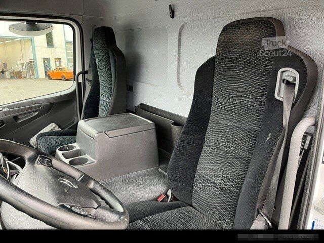 Camion refrigerato MERCEDES-BENZ 1224 L Kühlkoffer* TK T800R*Klima*LBW1,5 t*6,20m
