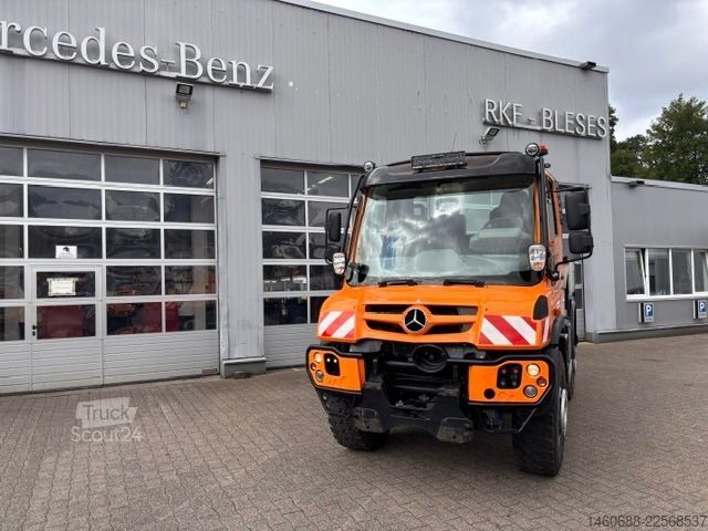 Nákladné vozidlo na špeciálne účely UNIMOG Unimog U427