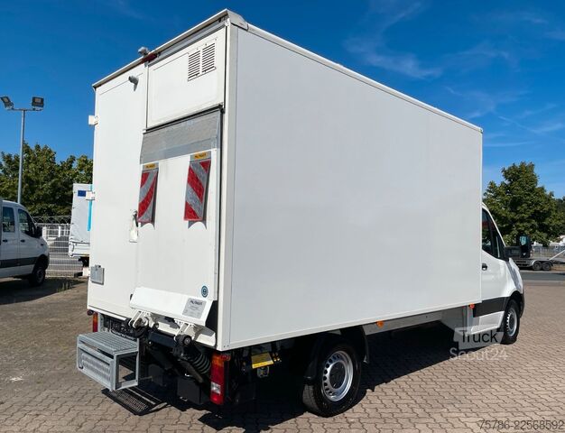 Кутиевиден ван MERCEDES-BENZ Sprinter 315 CDI L3 Koffer/ LBW 750 kg/ Tür/ AC