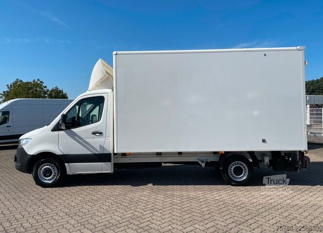 Кутиевиден ван MERCEDES-BENZ Sprinter 315 CDI L3 Koffer/ LBW 750 kg/ Tür/ AC