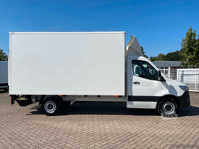 Кутиевиден ван MERCEDES-BENZ Sprinter 315 CDI L3 Koffer/ LBW 750 kg/ Tür/ AC