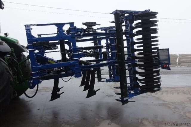 Landbouwmachine Multi purpose subsoiler U638 4 m 12 dents