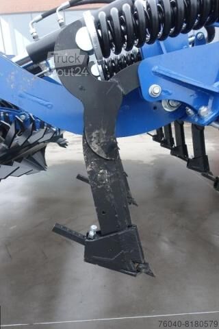 Landbouwmachine Multi purpose subsoiler U638 4 m 12 dents