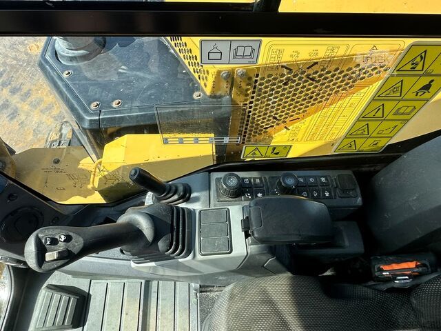Excavator pe șenile Caterpillar 306 CR