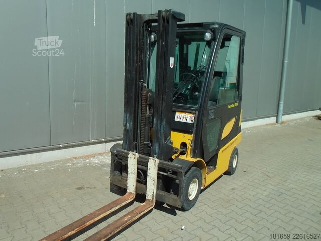 رافعة شوكية أمامية YALE GLP 20 SVX E2175