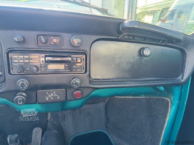 Furgon VOLKSWAGEN Käfer 1302LS Cabrio Oldtimer 50 PS H-Kennzeichen