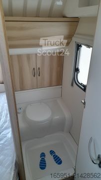 Husvagn Hobby De Luxe 560 KMFe 2000kg Vorzeltaußensteckdose