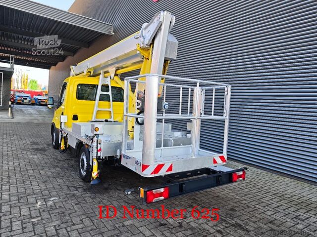 Plate-forme de levage Iveco Daily 35-140 Multitel MZ 250