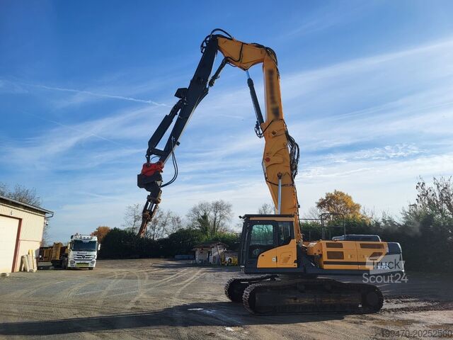 Excavadora de demolición Hyundai HX330L with demolition boom, standard boom & shear