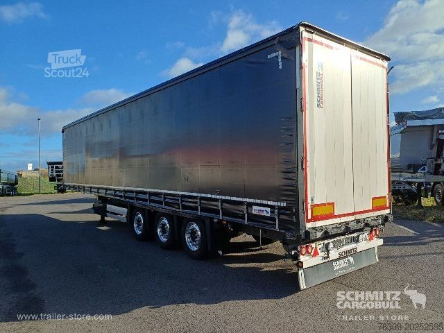 Brandalı açık yarı römork Schmitz Cargobull Curtainsider Mega Getränke