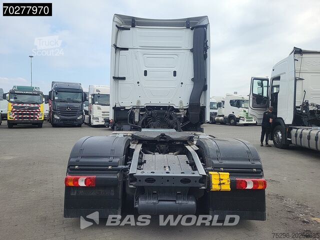 Standard-SZM Mercedes Actros 1851 Actros 4X2 BigSpace 2x Tanks