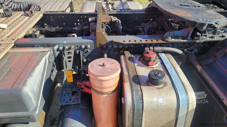 Tracteur standard Mercedes-Benz 1843 LS Kipphydr