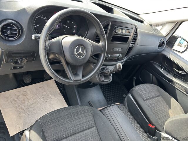 Ploščati dostavnik Mercedes-Benz Vito 109 BlueTEC Kasten Kompakt