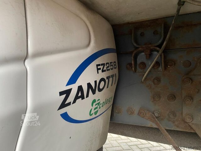 Transport frigorifique Renault Premium 450 Refrigerated Box / Euro 5 / 6x2 / 3...