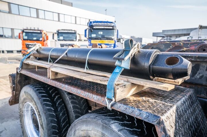 Système de bras à crochet MAN FE 33.414 BB 6x6