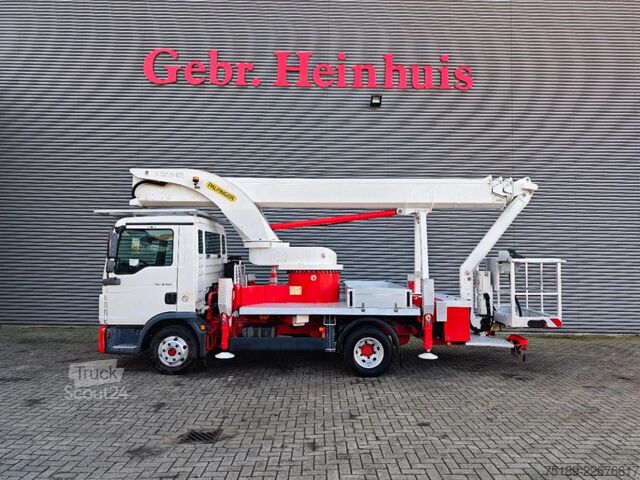 Nostolava MAN TGL 8.150 4x2 Palfinger P300KS