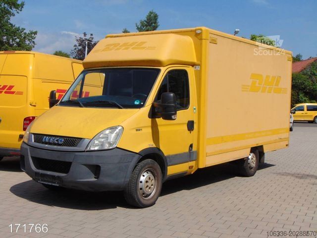 Transporter mit Koffer IVECO Daily 35 S 11 A / P Maxi Postkoffer REGALSYSTEM
