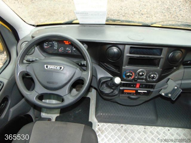 Transporter mit Koffer IVECO DAILY 50 C 15 Postkoffer REGALSYSTEM KAMERA