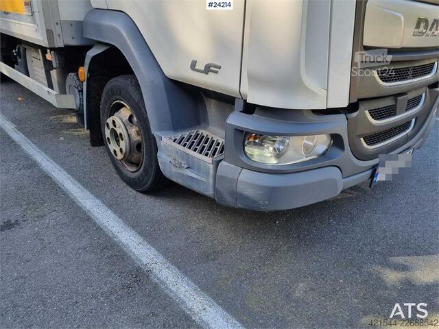 Bőrönd DAF LF 180 FA with side opening and lift