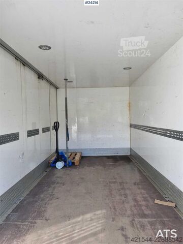 Lagaminas DAF LF 180 FA with side opening and lift