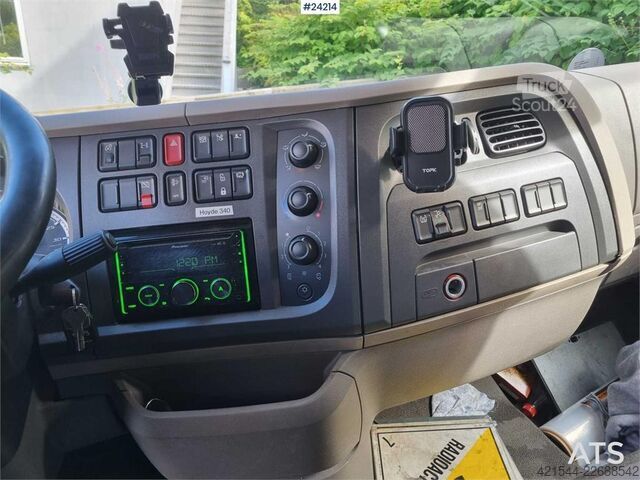 Lagaminas DAF LF 180 FA with side opening and lift