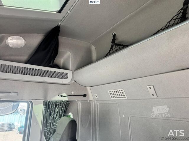 Koffer Iveco Eurocargo 150-280 4x2 Box Truck with Tail Lift and
