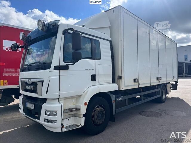 Lagaminas MAN TGM 18.290 4x2 Box Truck with Full Side Opening